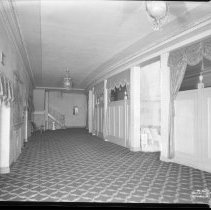 WI-Milwaukee-Colonial Foyer